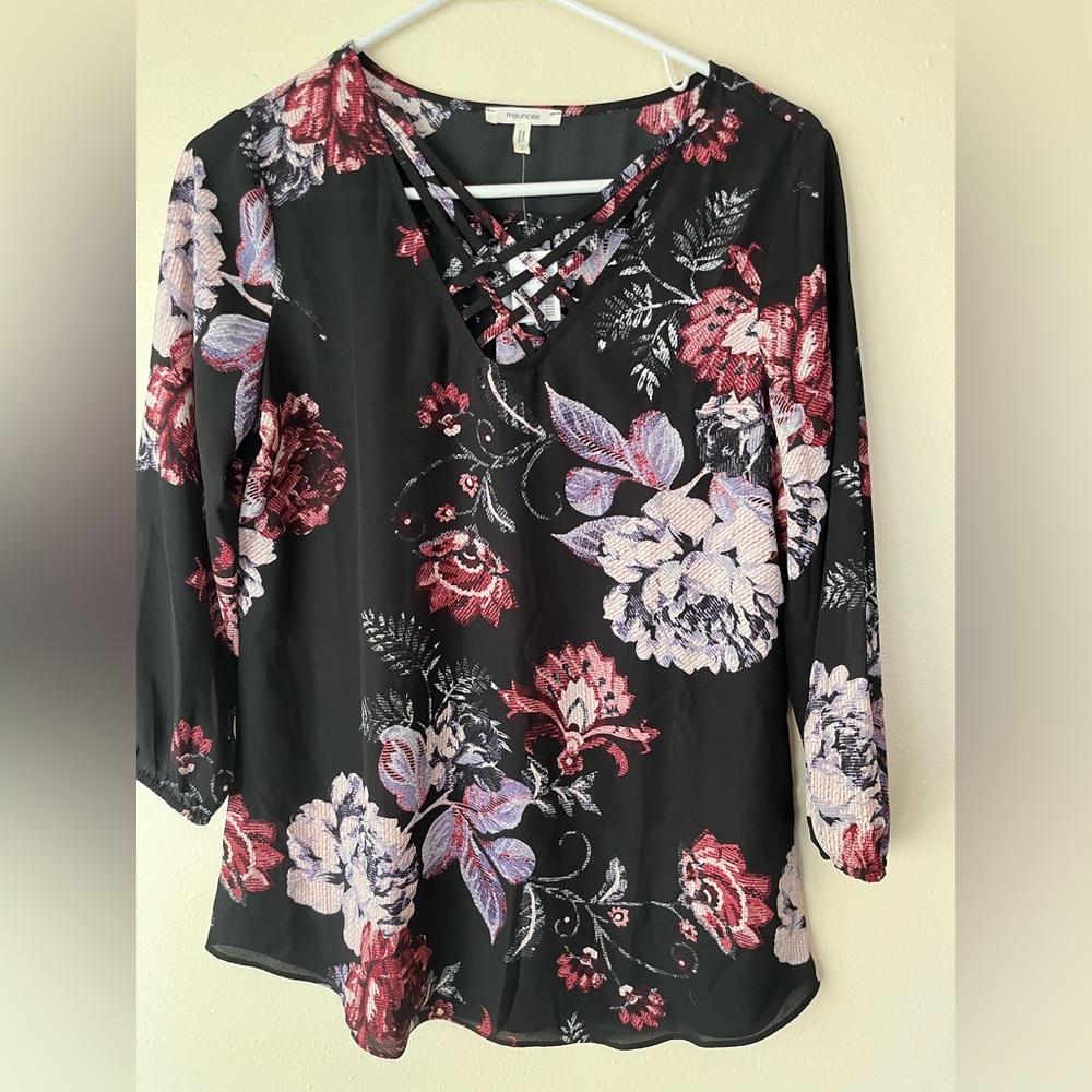 NWT Maurice’s floral top size S
